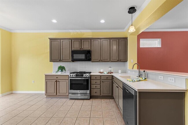 Building Photo - 409 Rio Grande Loop