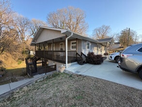 Building Photo - 508 Fisher Ave