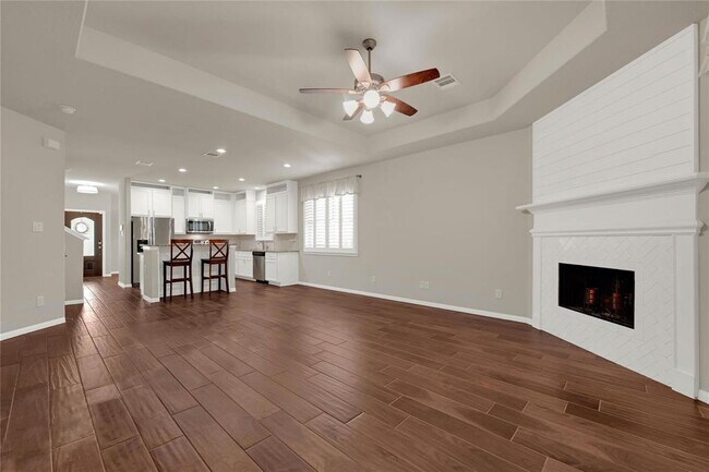 Building Photo - 3310 Pine Chase Dr