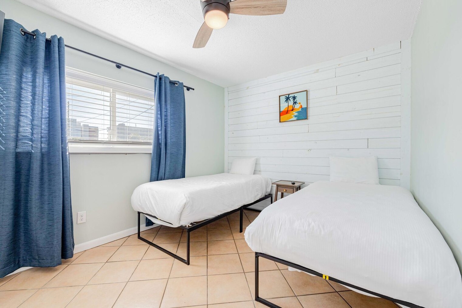 Building Photo - 306 Barracuda Ave