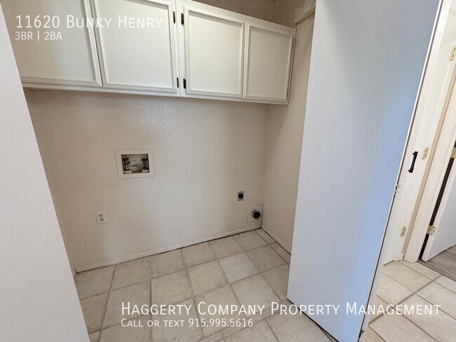 Building Photo - 11620 Bunky Henry Ln
