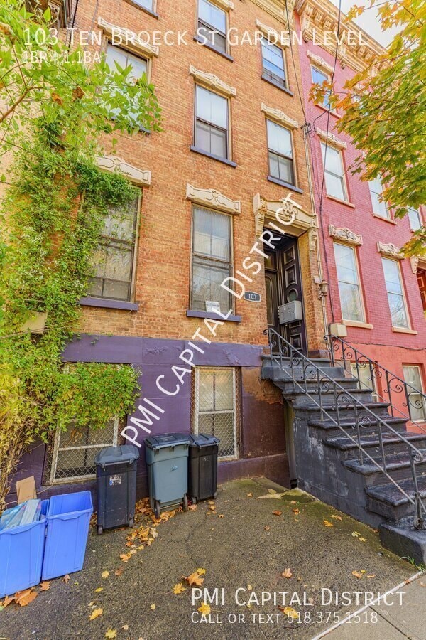 Building Photo - 103 Ten Broeck St