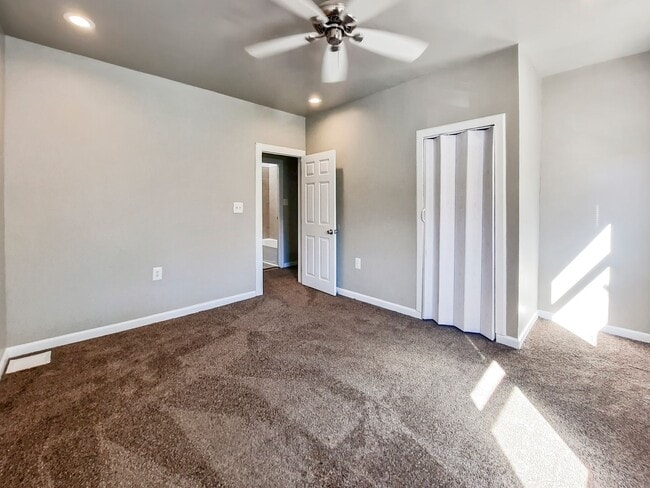 Building Photo - Modern 3BR Porch-Front TH in Allendale – S...