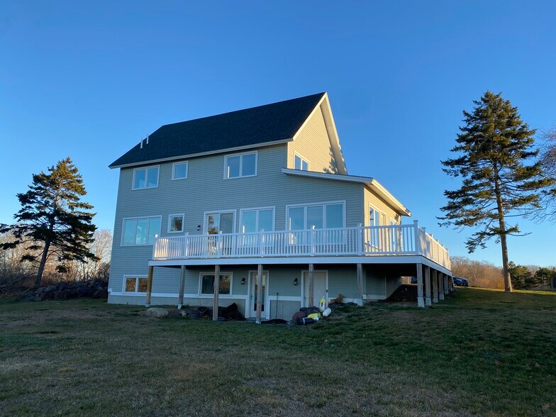 Primary Photo - 5 Ram Island Farm Rd