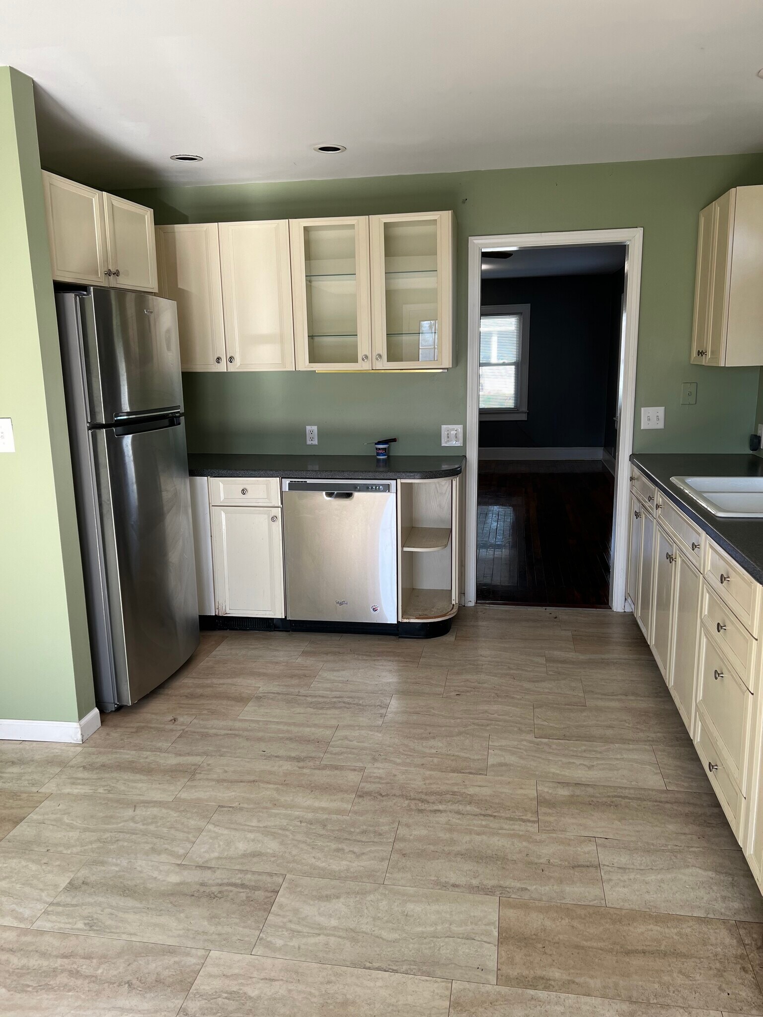 Building Photo - 748 Grant St