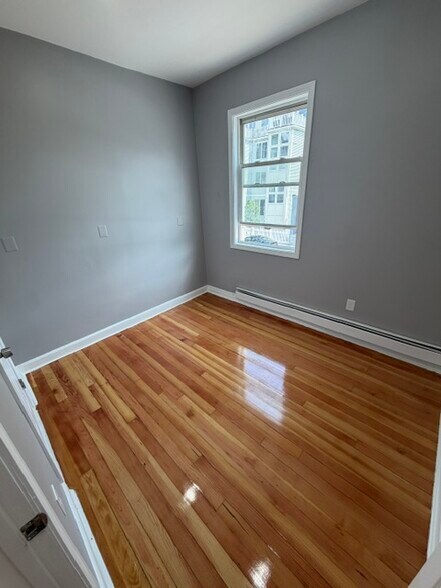 Building Photo - 559 Dorchester Ave
