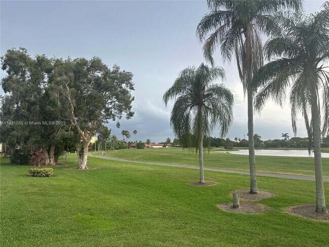Building Photo - 16251 Golf Club Rd