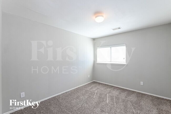 Building Photo - 19539 Otter Trail Ct