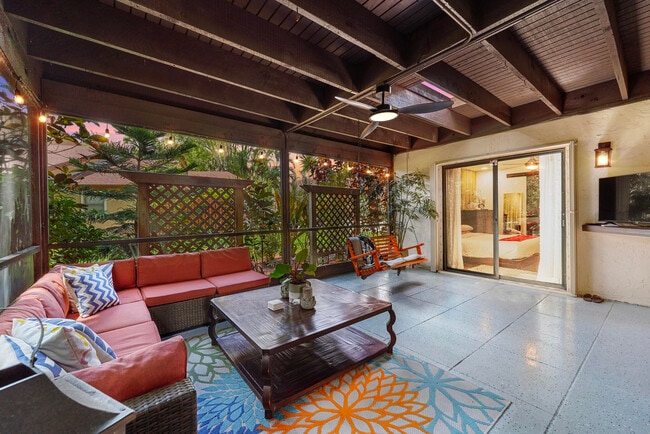Building Photo - 908 Lakeview Cir