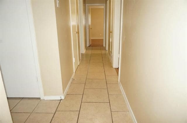 Building Photo - 3617 Edgewood Dr