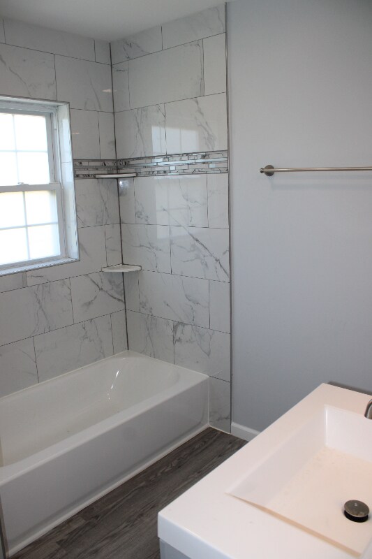 Building Photo - 1613 S Green River Rd