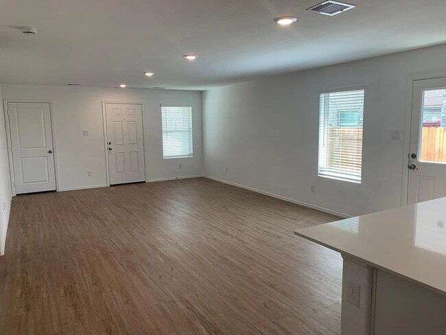 Building Photo - 26922 Vista Harbor Dr