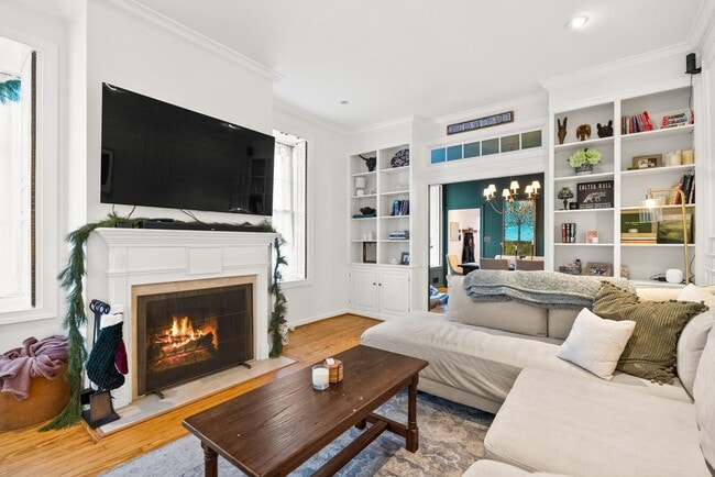 Building Photo - 400 S Lee St