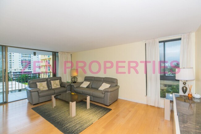 Building Photo - 250 ?Ohua Ave