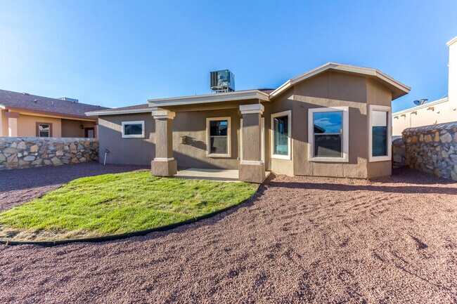 Building Photo - 5444 Pedro Lucero Dr
