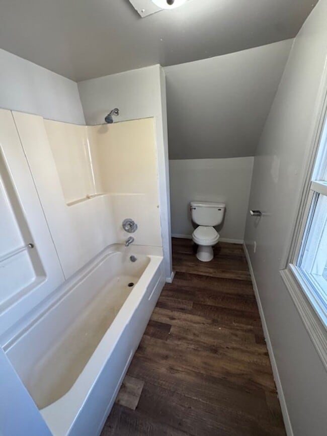 Building Photo - 2532 Miner St