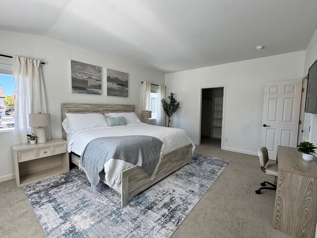 Building Photo - 297 Mildred St