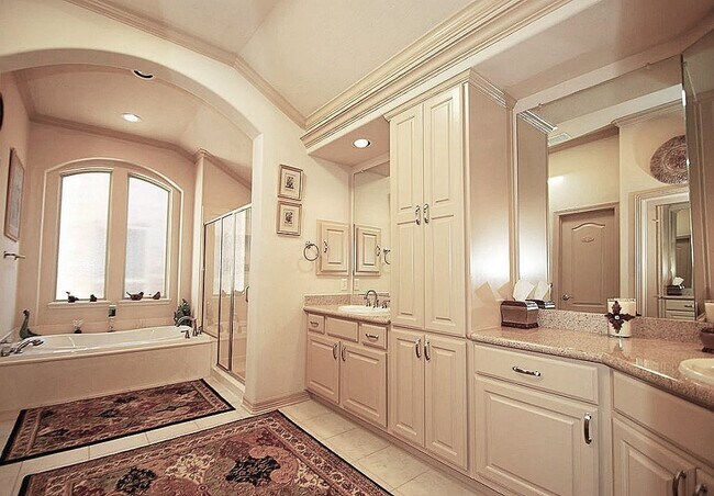 Building Photo - 3810 Rose Grove Ln