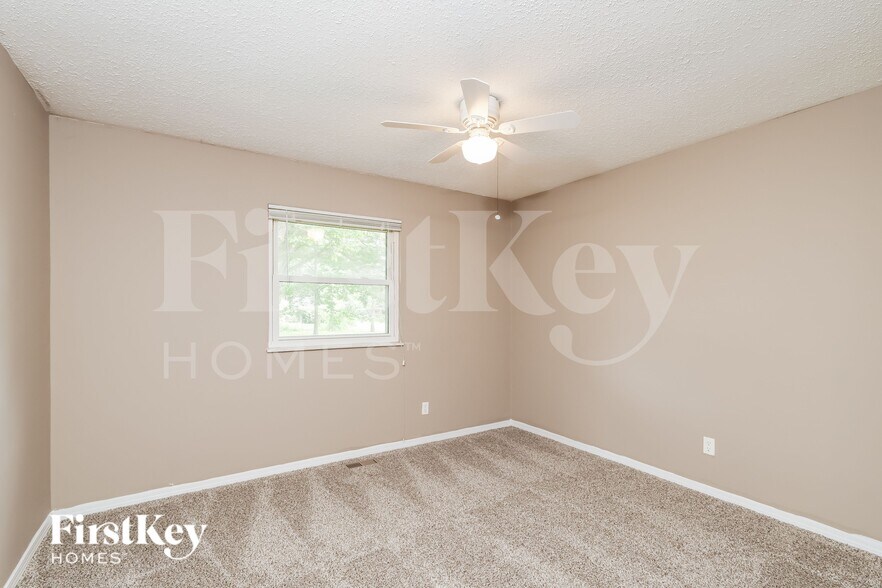 Building Photo - 2112 Farthing Ct