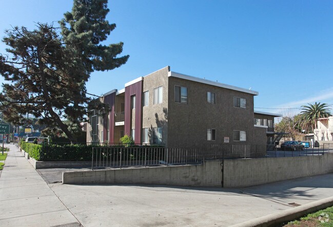 Building Photo - 317 Western Avenue