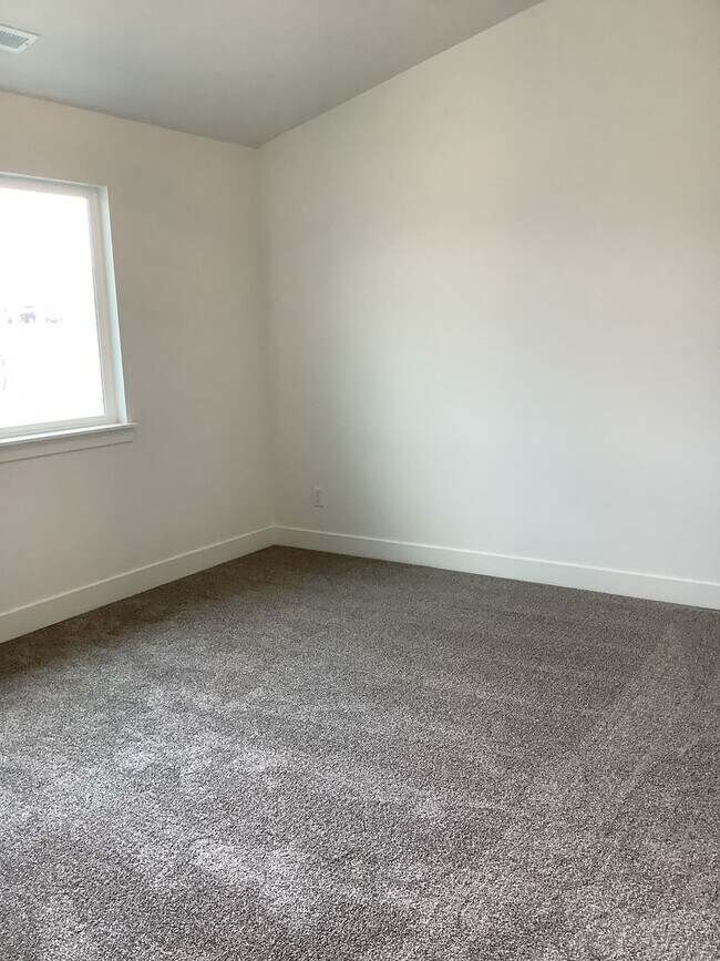 Building Photo - New Construction Townhome Located in Prime...