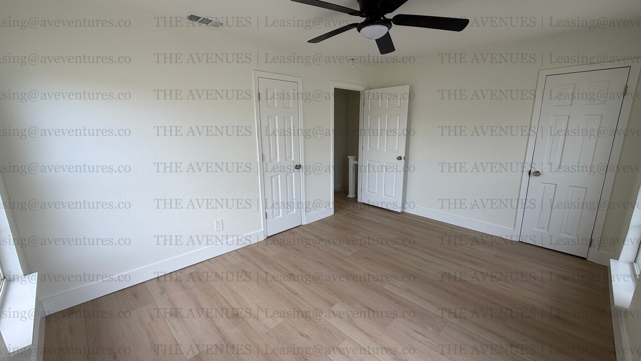 Building Photo - 305 N Oak Cliff Blvd