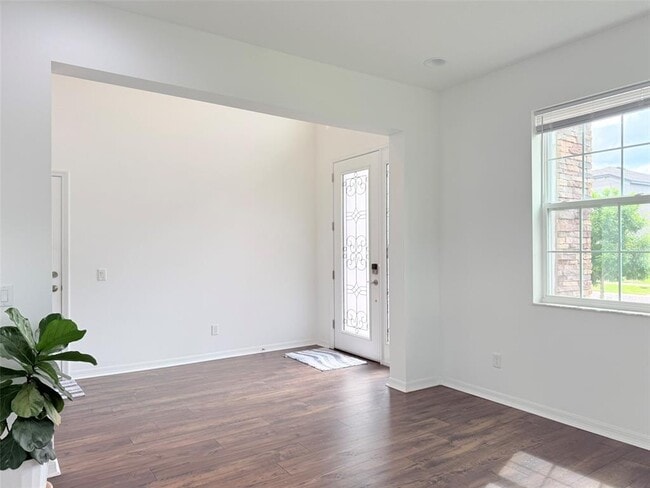 Building Photo - 11131 Sundrift Dr