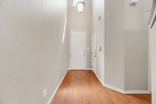 Building Photo - Dog friendly 3-2.5-2 Townhome in the heart of Plano!