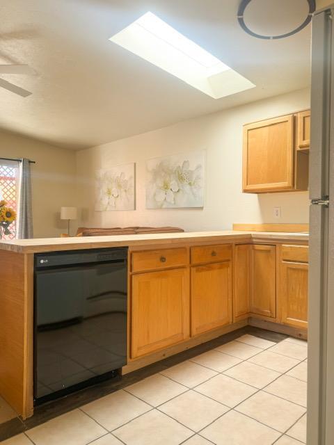 Building Photo - 9141 N Overlook Dr