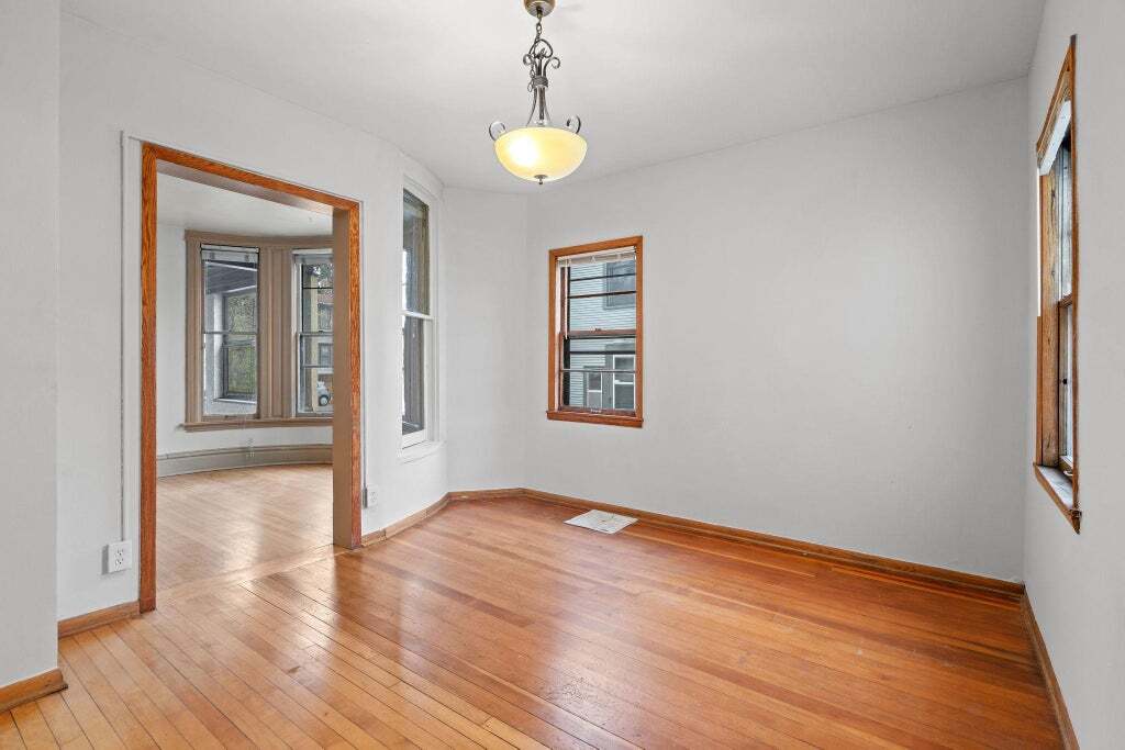 Building Photo - 2744 Fremont Ave S