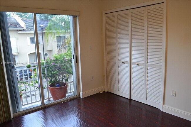 Building Photo - 10190 SW 88th St