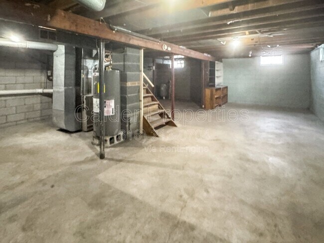 Building Photo - 7202 Melody Ln