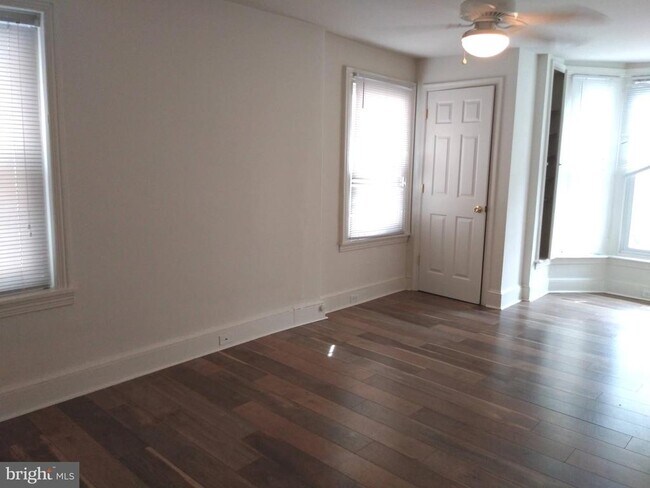 Building Photo - 416 N 32nd St