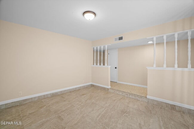 Building Photo - 10337 Galahad Way
