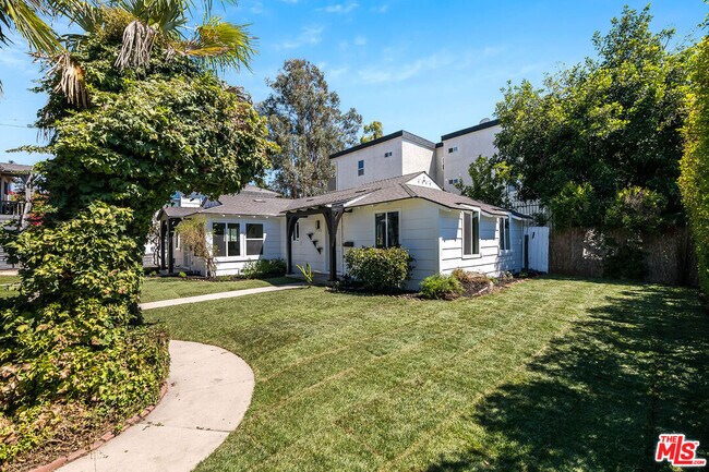 Building Photo - 4522 Laurel Canyon Blvd