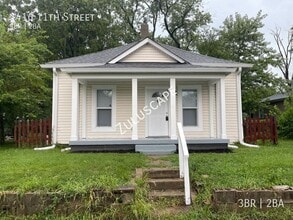 Building Photo - 1416 W 11th St