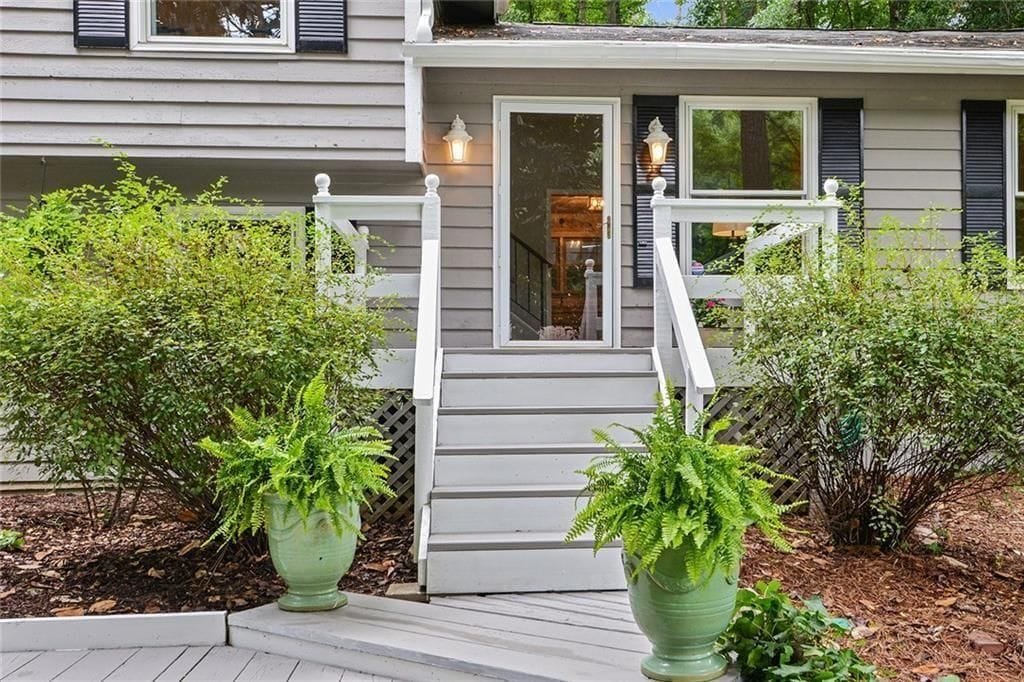 Building Photo - 130 Cains Cove Dr