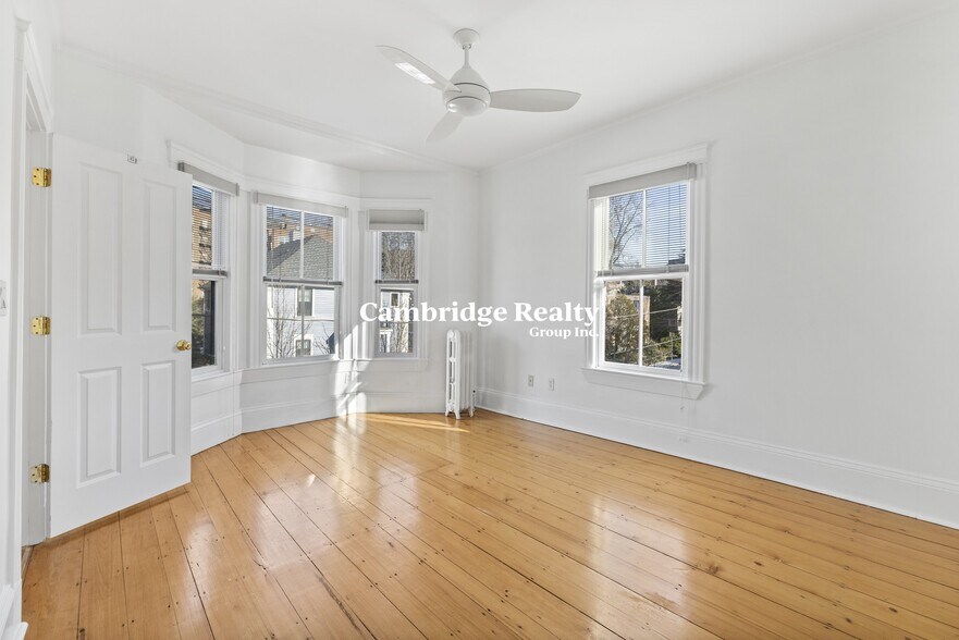 Building Photo - 30 Healey St