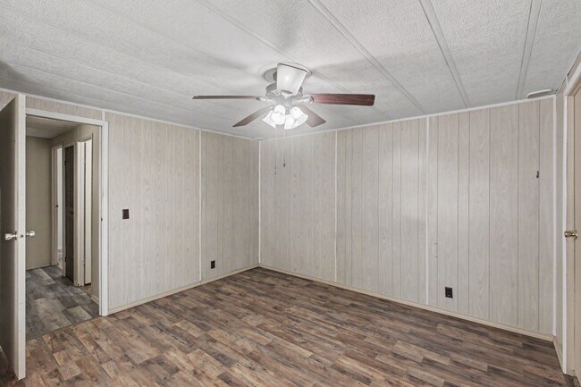 Building Photo - 14351 W Ravine Run