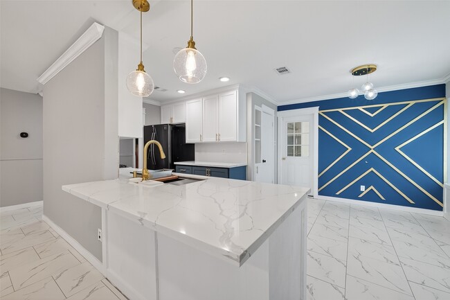 Building Photo - 19451 Spanish Needle Dr