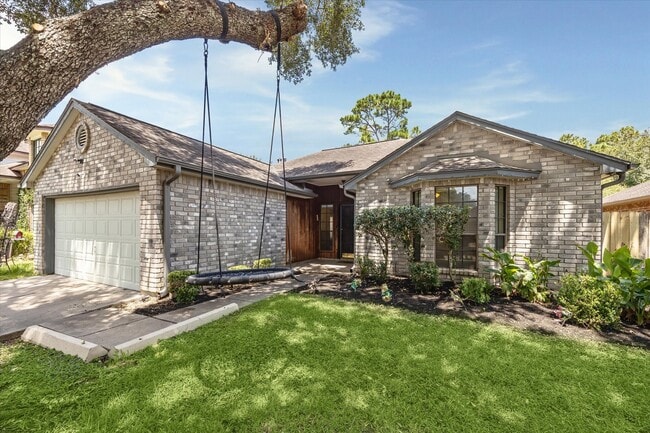 Primary Photo - 16330 Leamington Ln