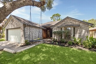 Building Photo - 16330 Leamington Ln