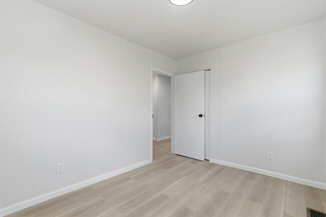 Building Photo - 4466 Gatewood Pl