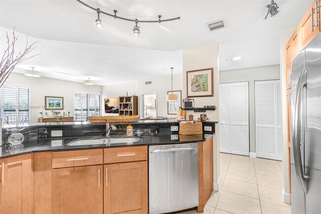 Building Photo - 8395 SW 73rd Ave