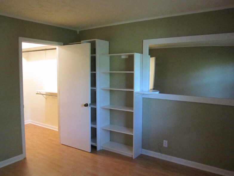 Building Photo - 2929 Selena Dr