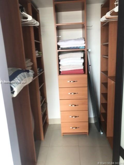 Building Photo - 19901 E Country Club Dr