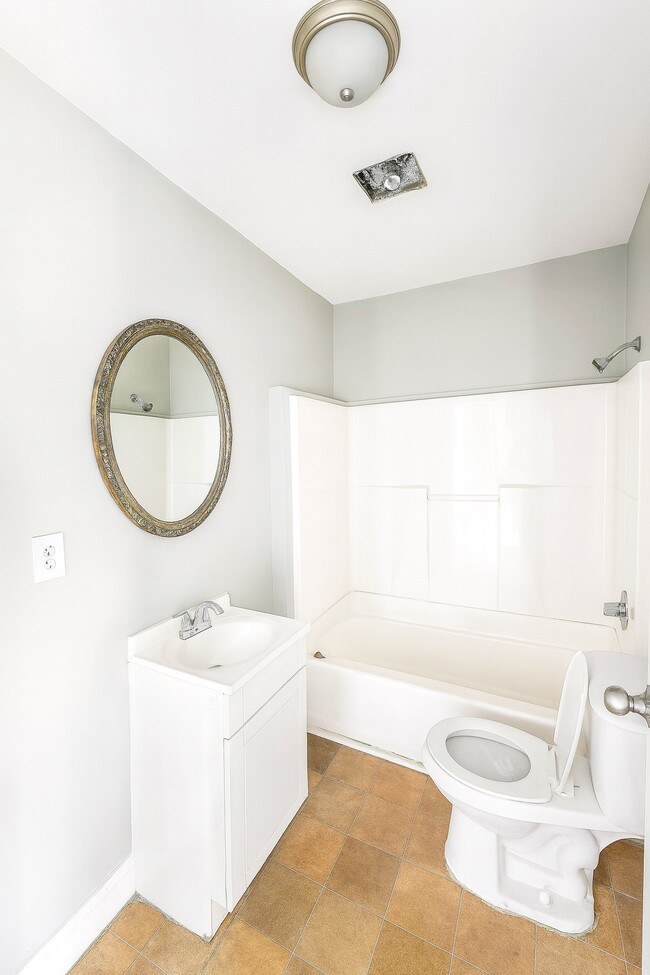 Building Photo - 900 Dublin Ave