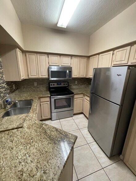 Building Photo - 23580 Walden Center Dr