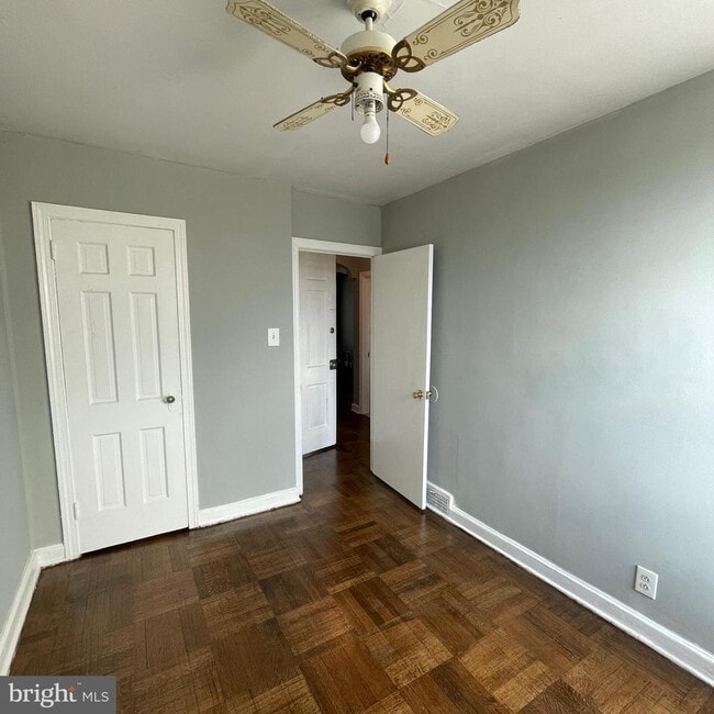 Building Photo - 1430 Greeby St