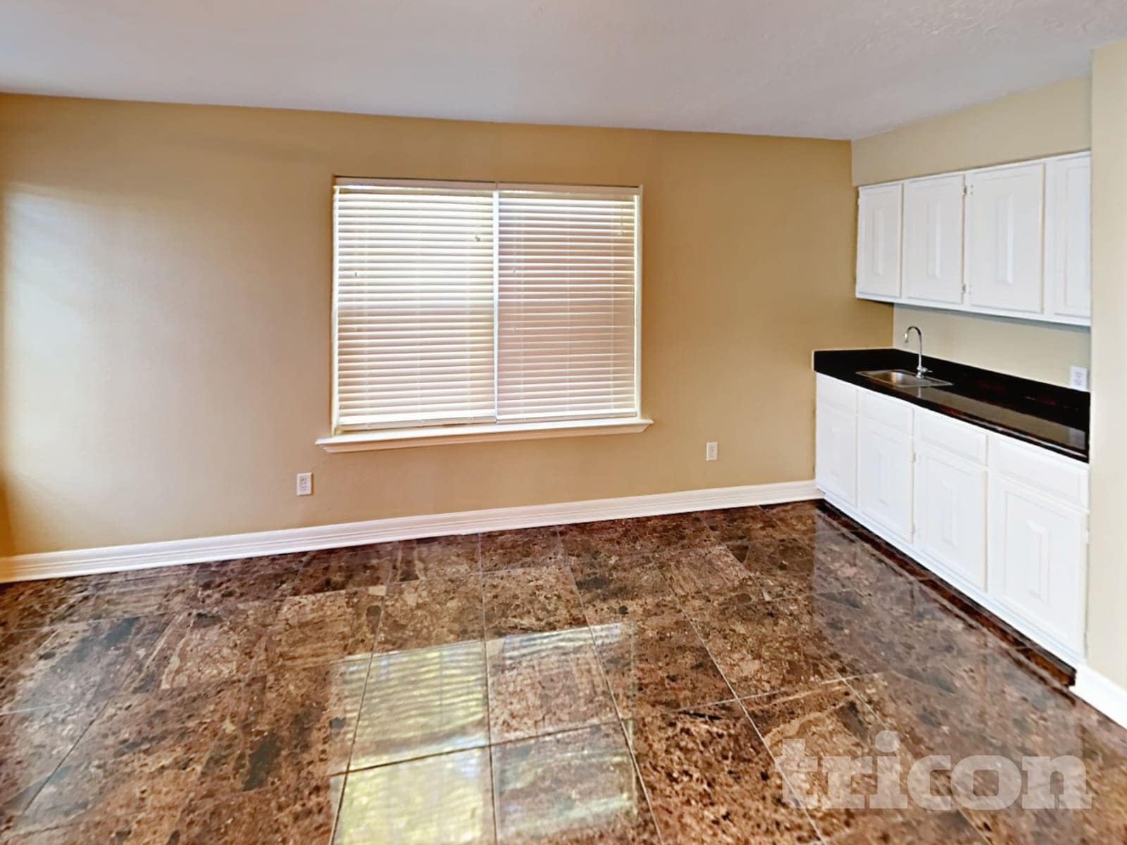Building Photo - 1715 Evesham Dr